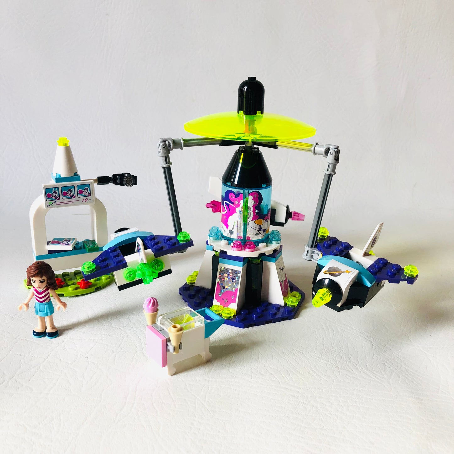 LEGO FRIENDS: Amusement Park Space Ride (41128) 100% Complete With Instructions & Minifigures & Box