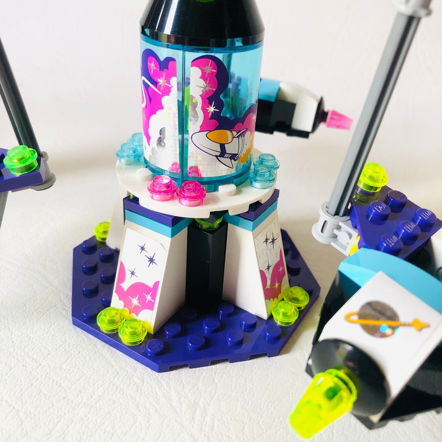 LEGO FRIENDS: Amusement Park Space Ride (41128) 100% Complete With Instructions & Minifigures & Box