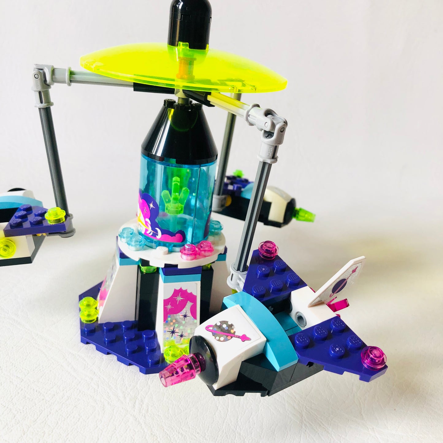 LEGO FRIENDS: Amusement Park Space Ride (41128) 100% Complete With Instructions & Minifigures & Box