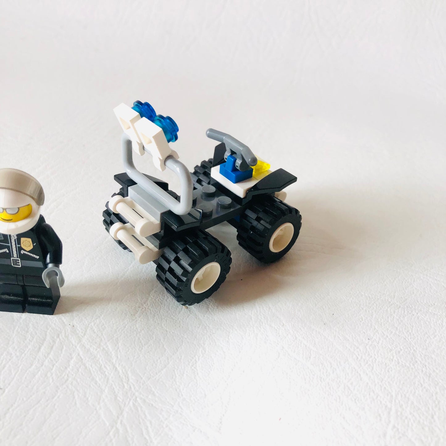 Lego City: Police 4x4 Off Road Vehicle (5625) 100% Complete With Instructions & Minifigure