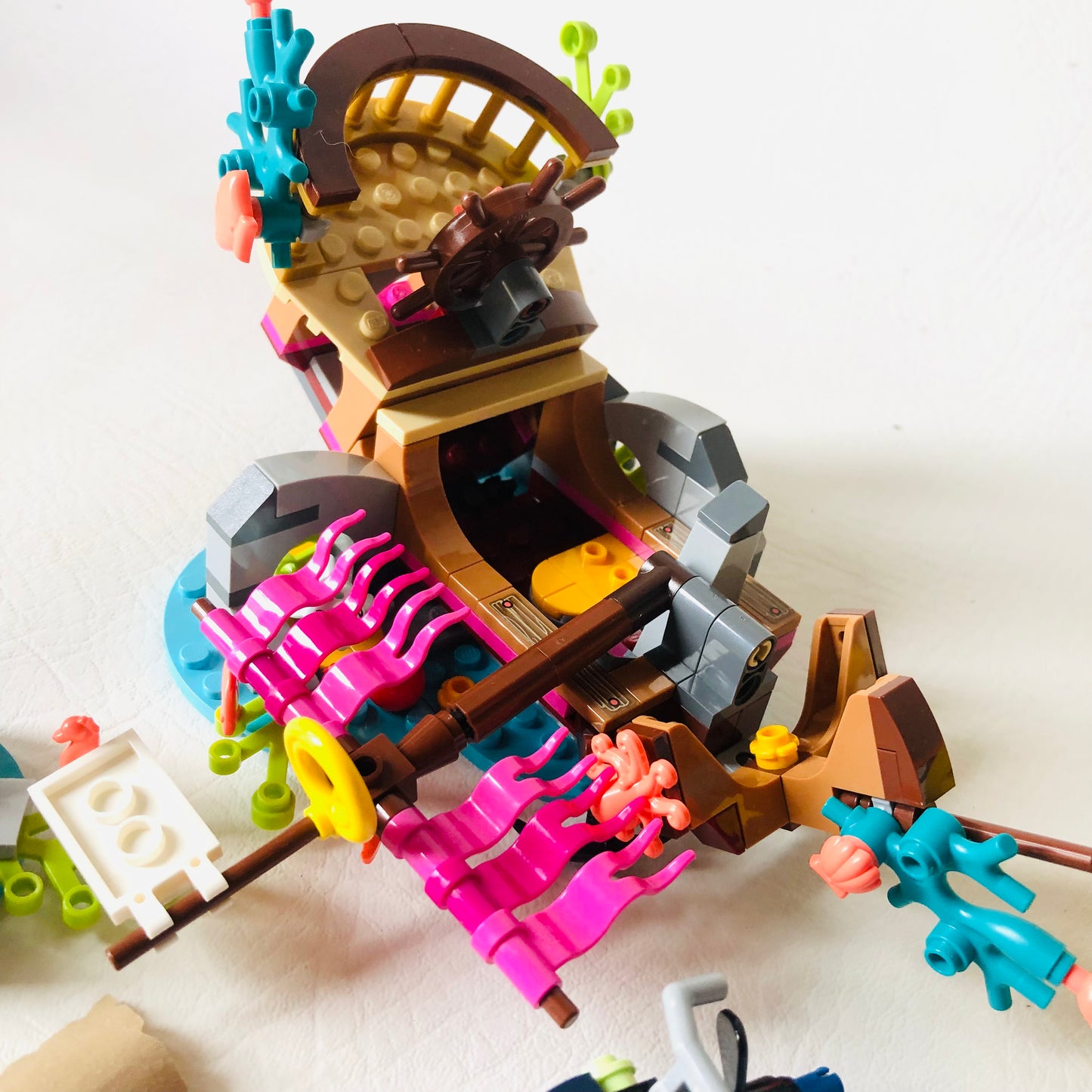LEGO FRIENDS: Dolphins Rescue Mission (41378) 100% Complete With Instructions & Minifigures & Box