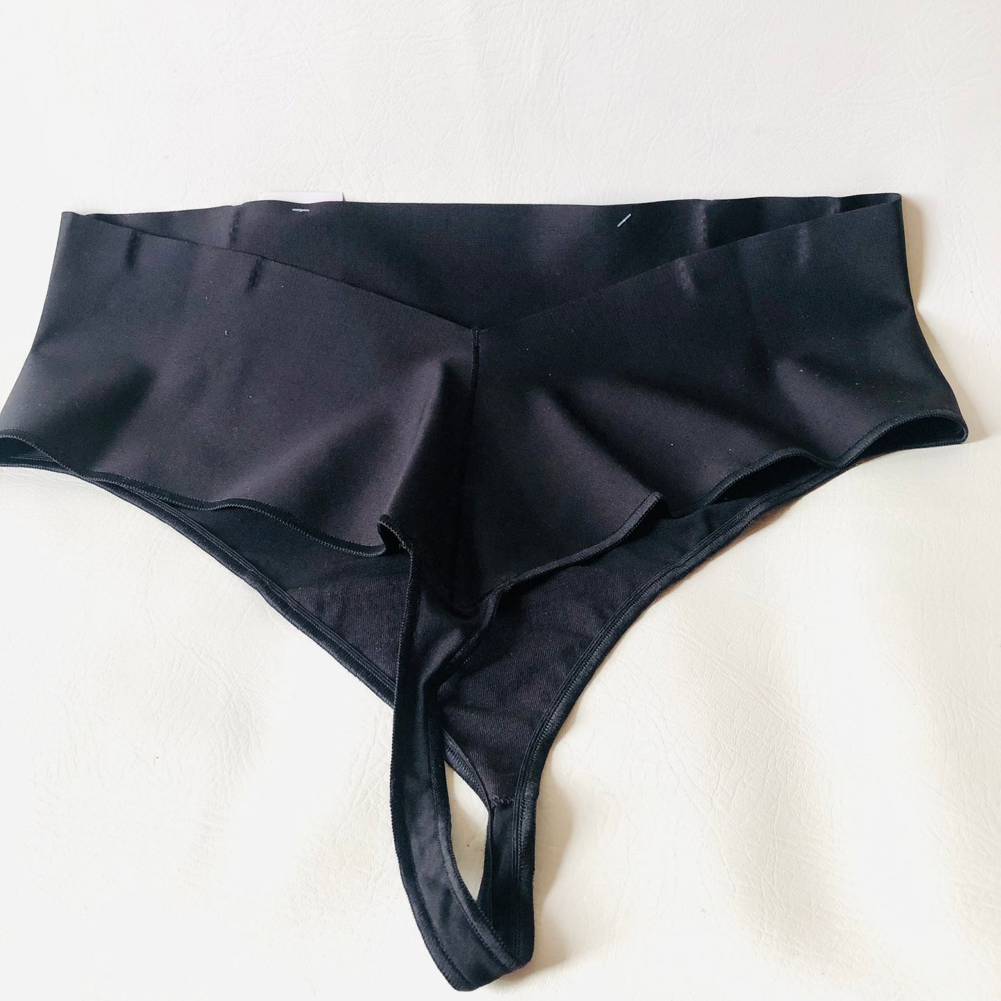 Maidenform Curvy Cooling Shaping Thong Firm Control DM0053 Black Size 4XL NEW