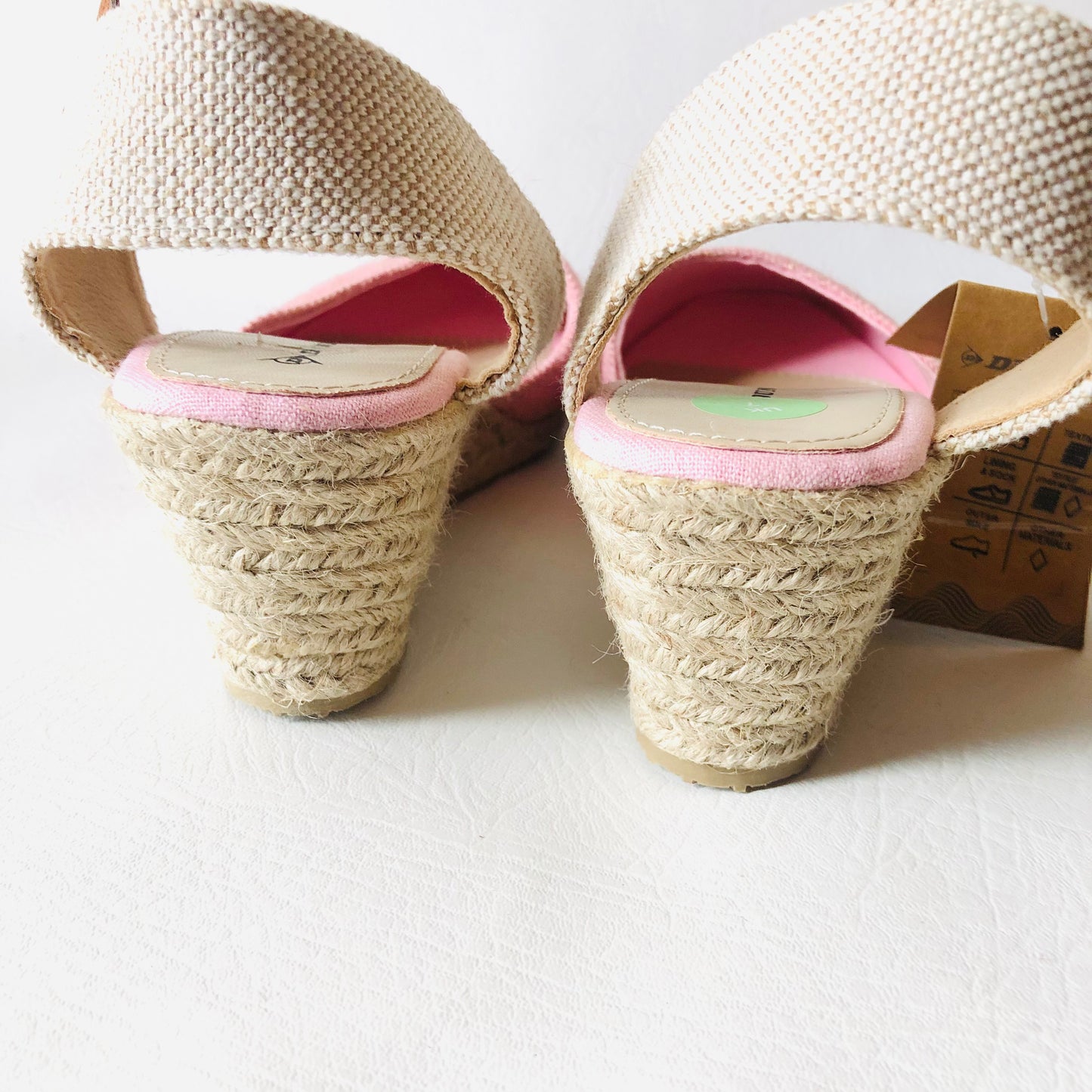 Dunlop Light Pink Indra Wedge Espadrille Memory Foam Sandals Size 7 NEW