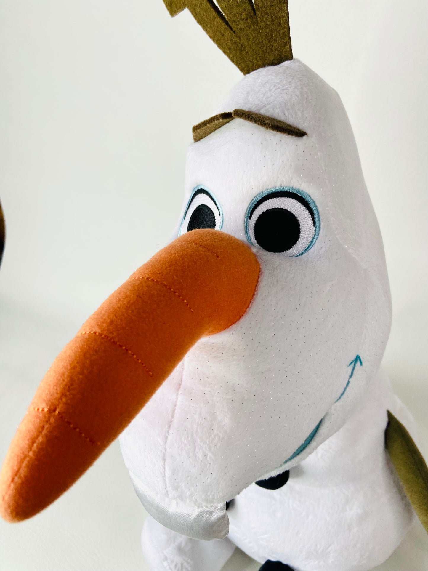 Disney Store Authentic Giant Large 21" 54cm Olaf (Frozen) Soft Toy Plush
