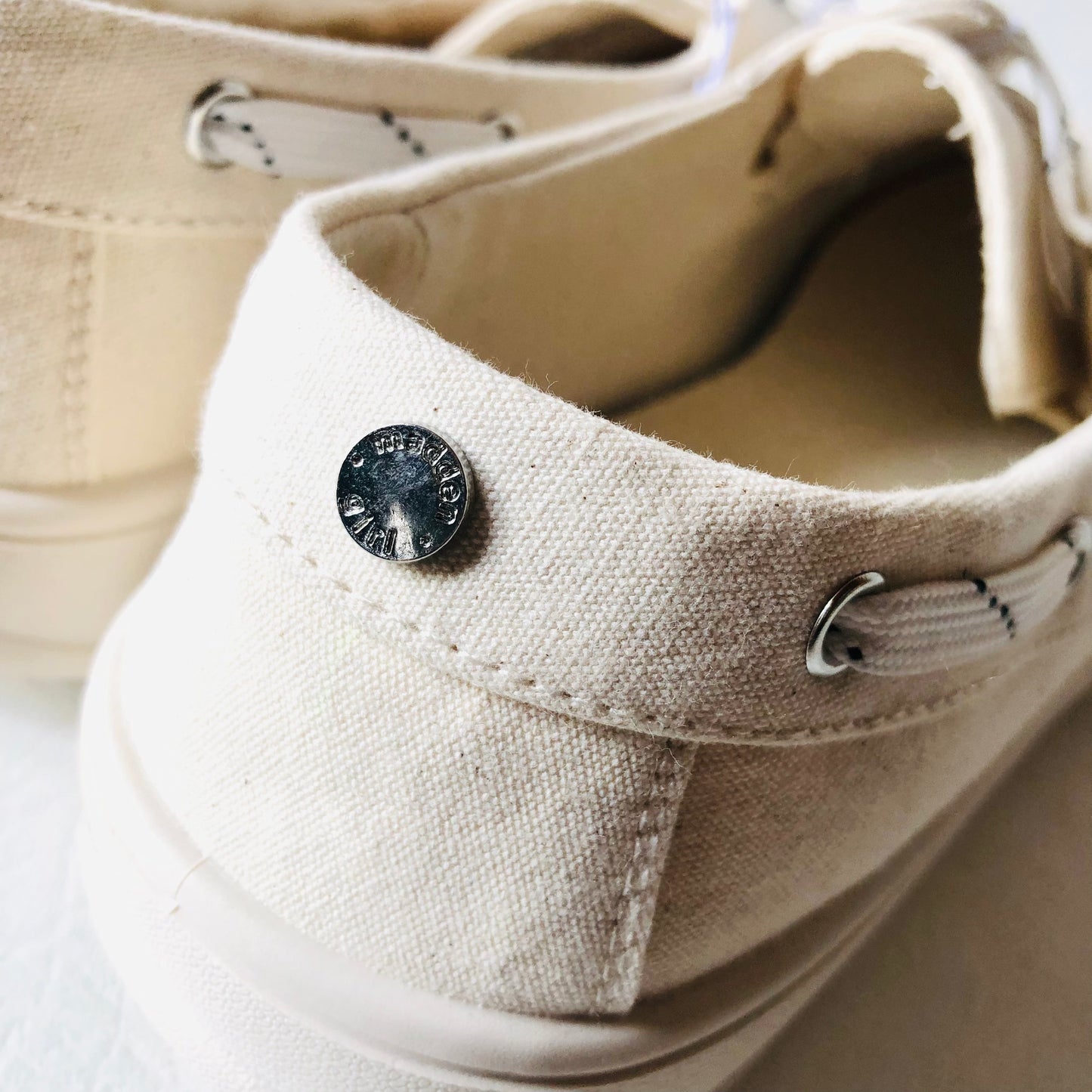 Steve Madden Girl Natural Canvas Cream Galley Boat Sneaker Size UK 7 (EU 40)NEW