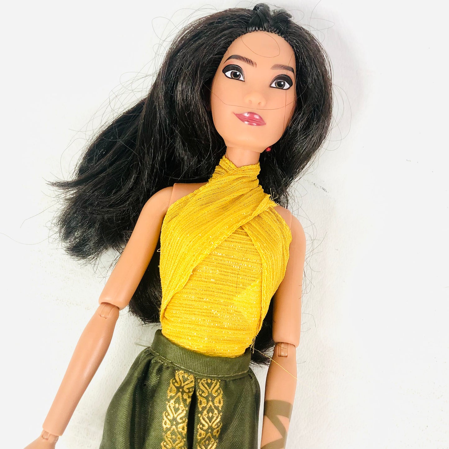 Disney Store official RAYA And The Last Dragon doll 11”