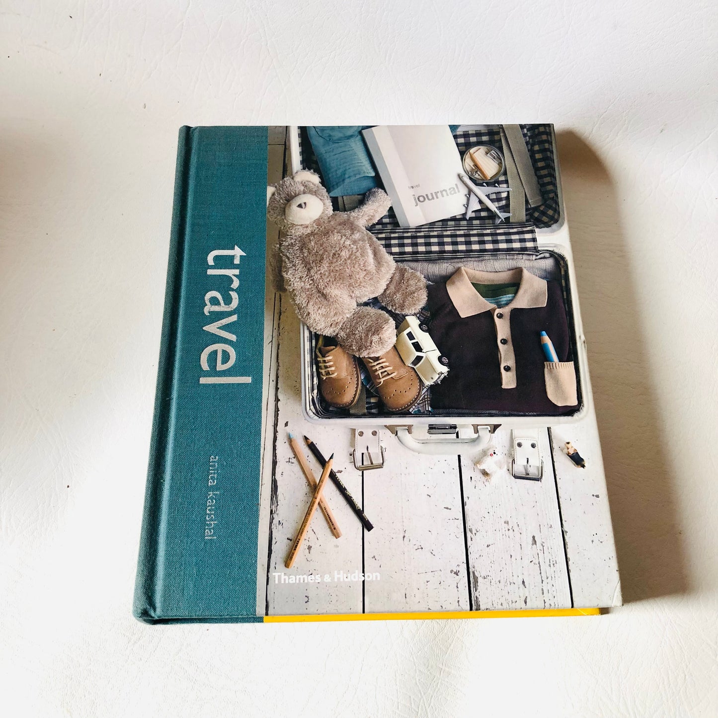 Travel By Anita Kaushal Thames & Hudson Stylish Coffee Table Hardback Book (Family Life)