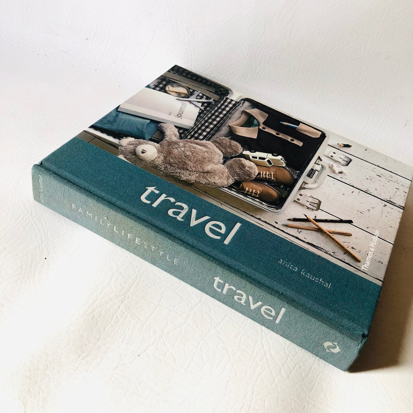Travel By Anita Kaushal Thames & Hudson Stylish Coffee Table Hardback Book (Family Life)