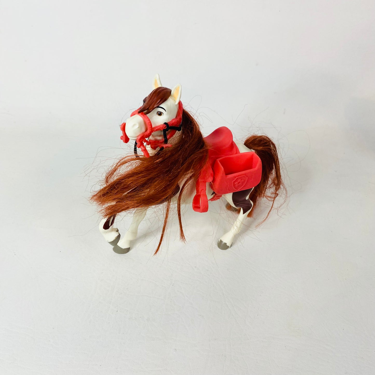 Bundle of 6 Dreamworks Mattel Spirit Untamed Riding Free Wild Horses & Saddles