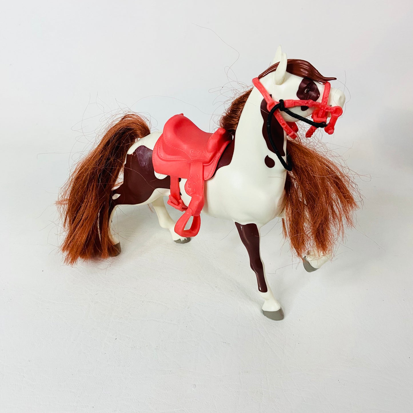 Bundle of 6 Dreamworks Mattel Spirit Untamed Riding Free Wild Horses & Saddles