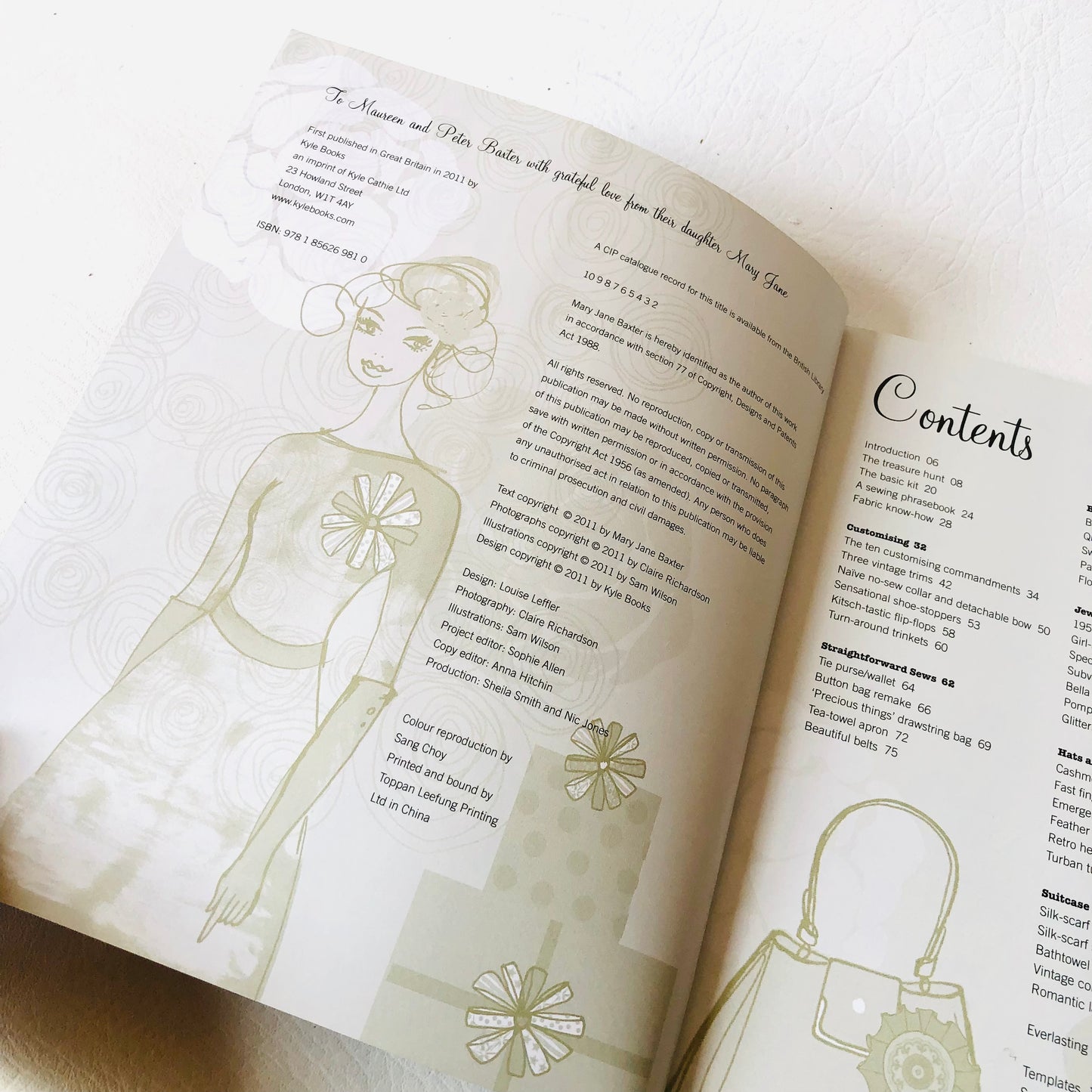 Chic on a Shoestring: Simple to Sew Vintage-style Accessories Mary Jane Baxter Craft Book