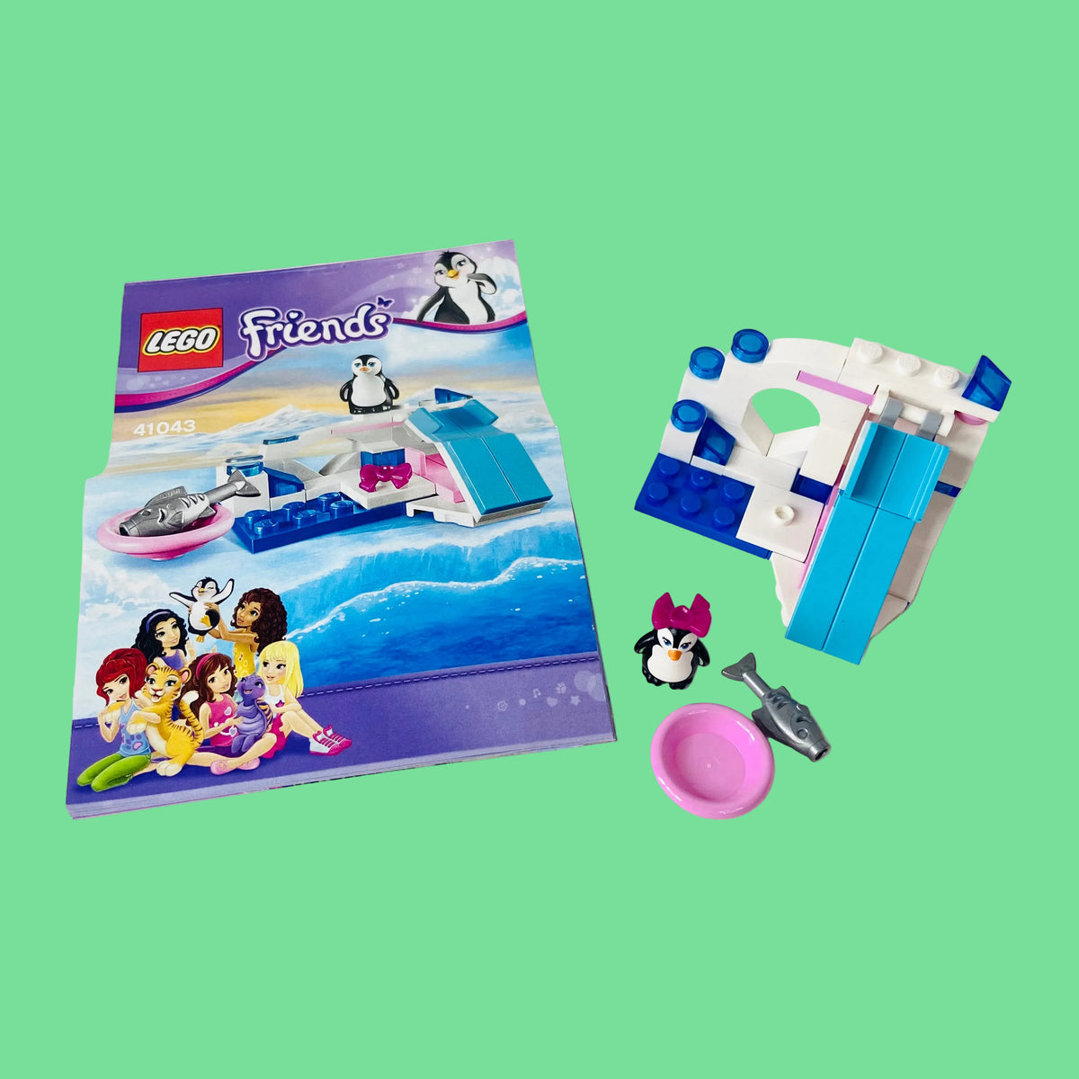 LEGO Friends: Penguins Playground (41043)100% Complete With Instructions & Minifigures