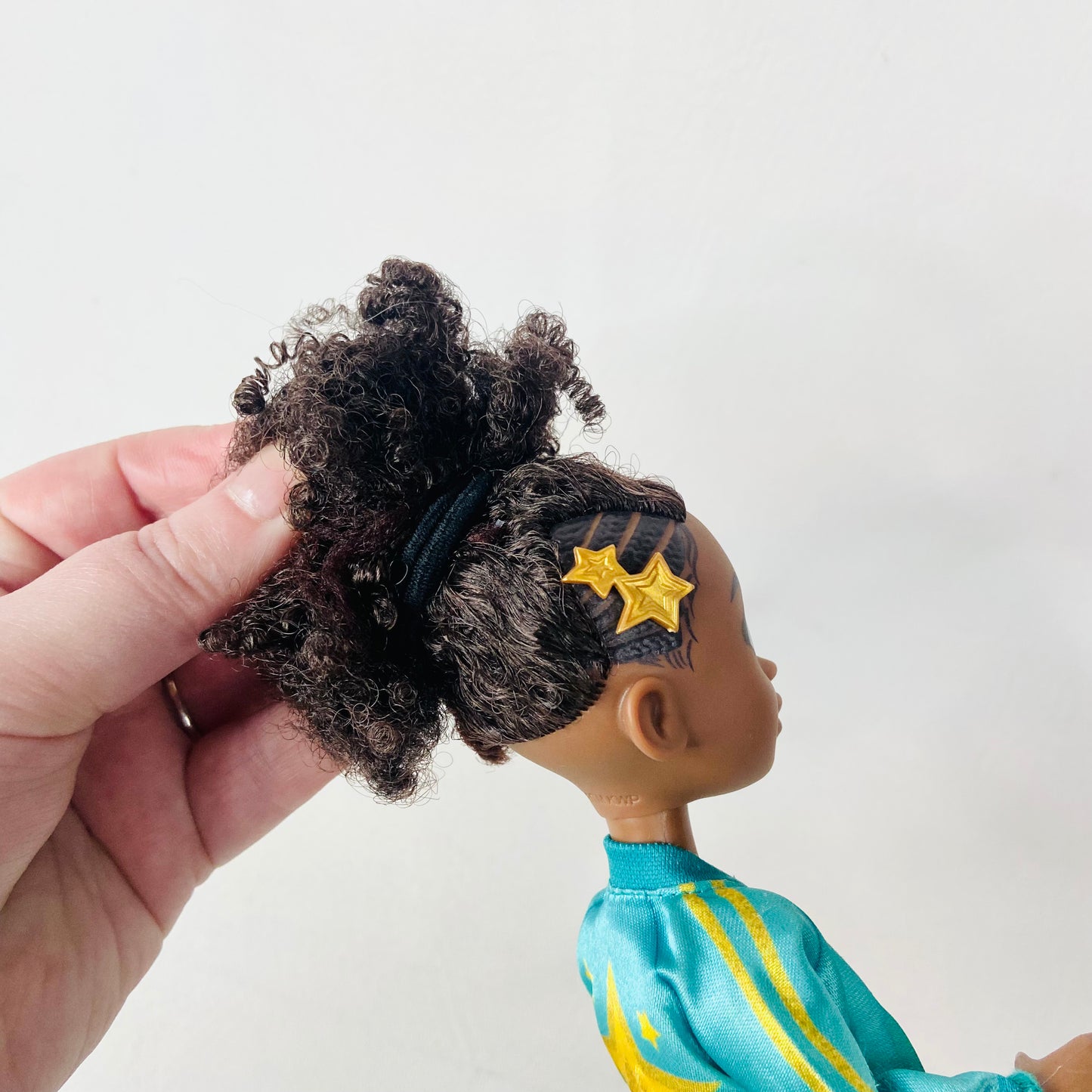 Mattel Karma's World Karma Grant Fashion Doll Netflix (From Bedroom Set)