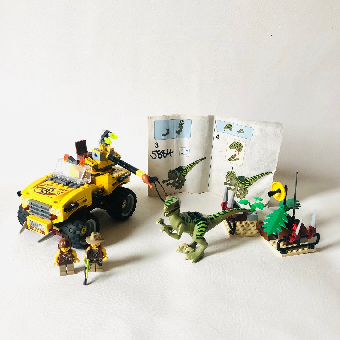 LEGO Dino: Raptor Chase (5884) 100% Complete With Instructions & Dinosaur & Minifigures