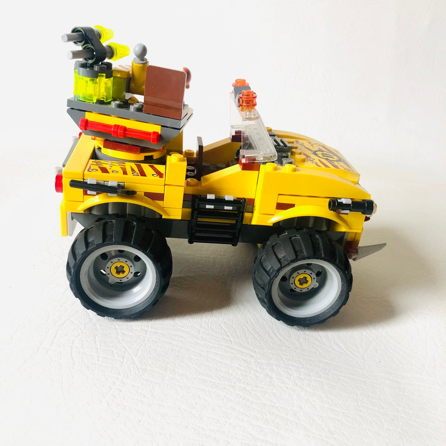 LEGO Dino: Raptor Chase (5884) 100% Complete With Instructions & Dinosaur & Minifigures