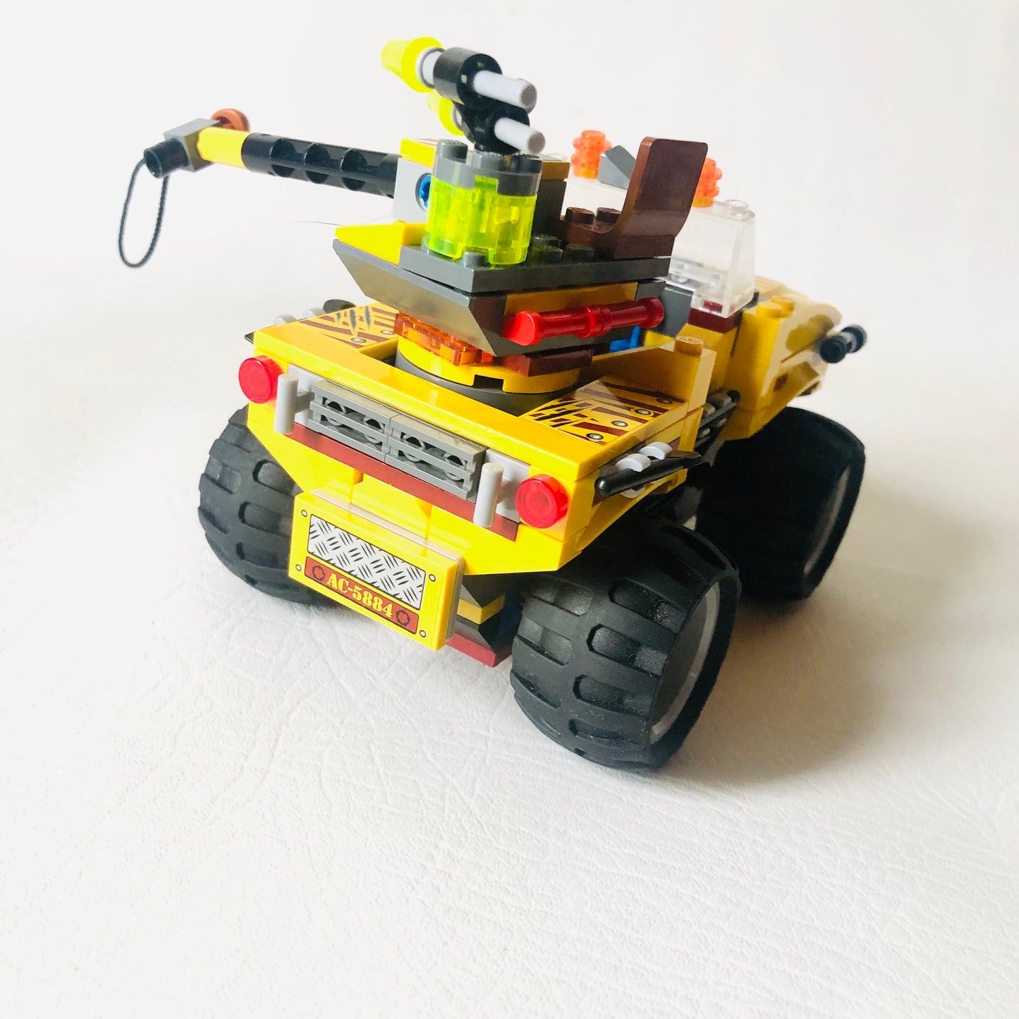 LEGO Dino: Raptor Chase (5884) 100% Complete With Instructions & Dinosaur & Minifigures