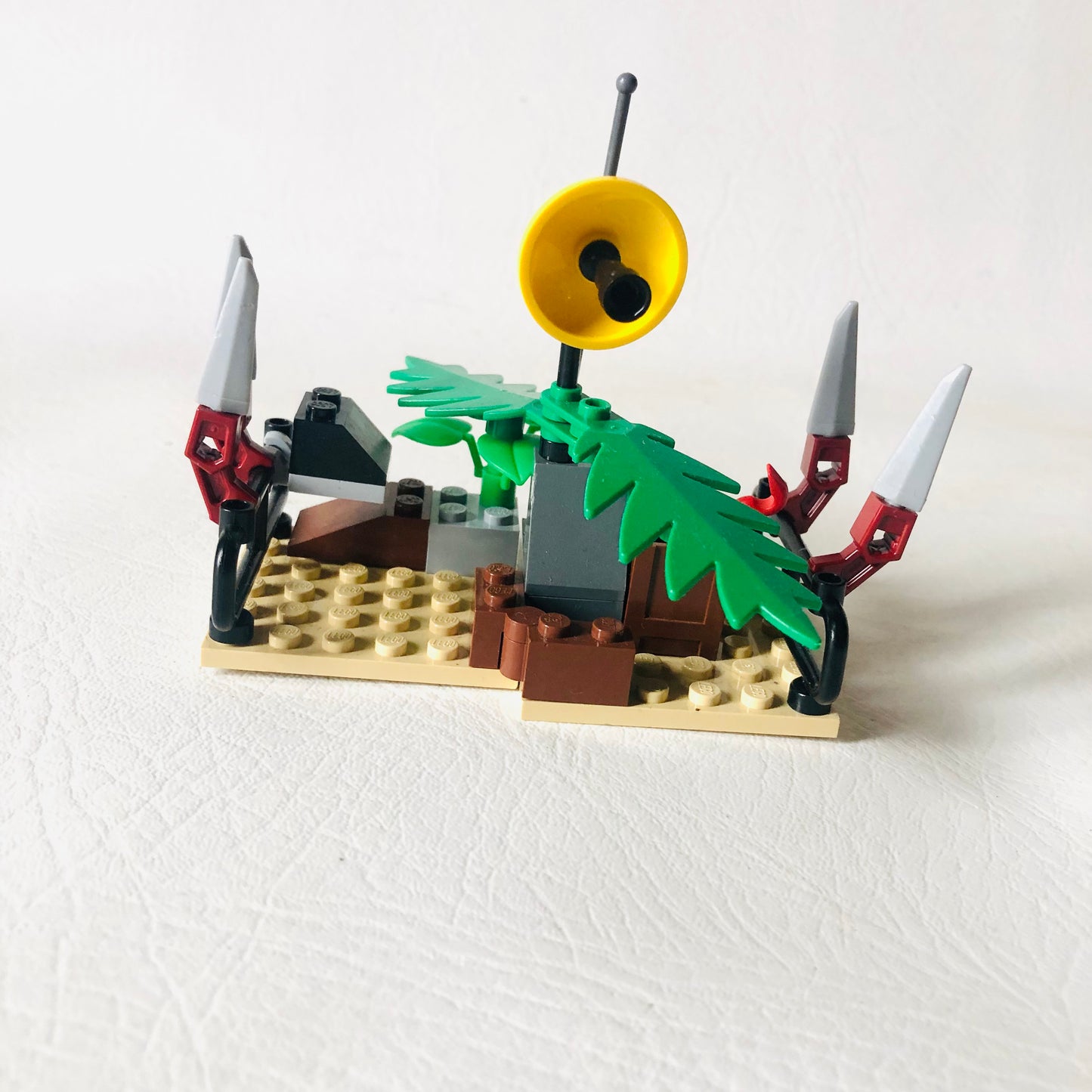 LEGO Dino: Raptor Chase (5884) 100% Complete With Instructions & Dinosaur & Minifigures