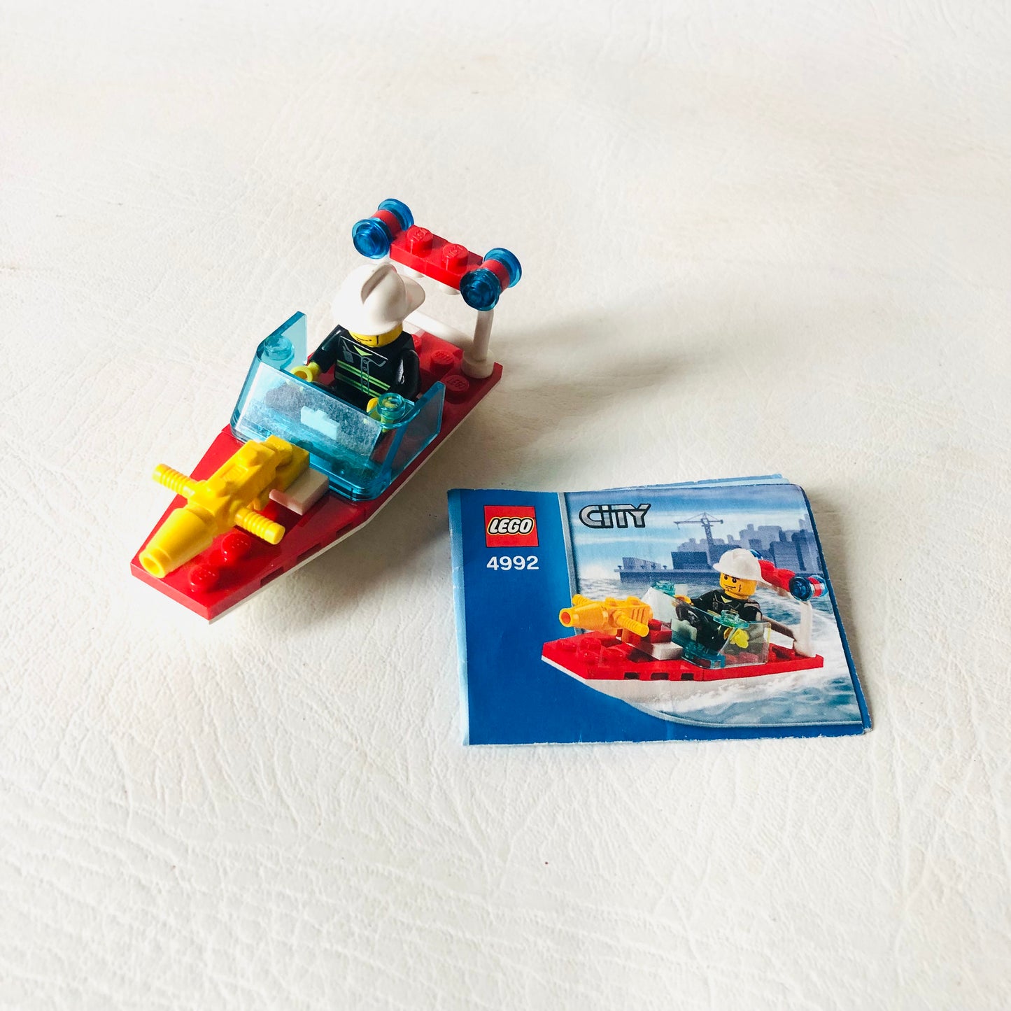LEGO CITY: Fire Boat (4992)100% Complete With Instructions & Minifigure