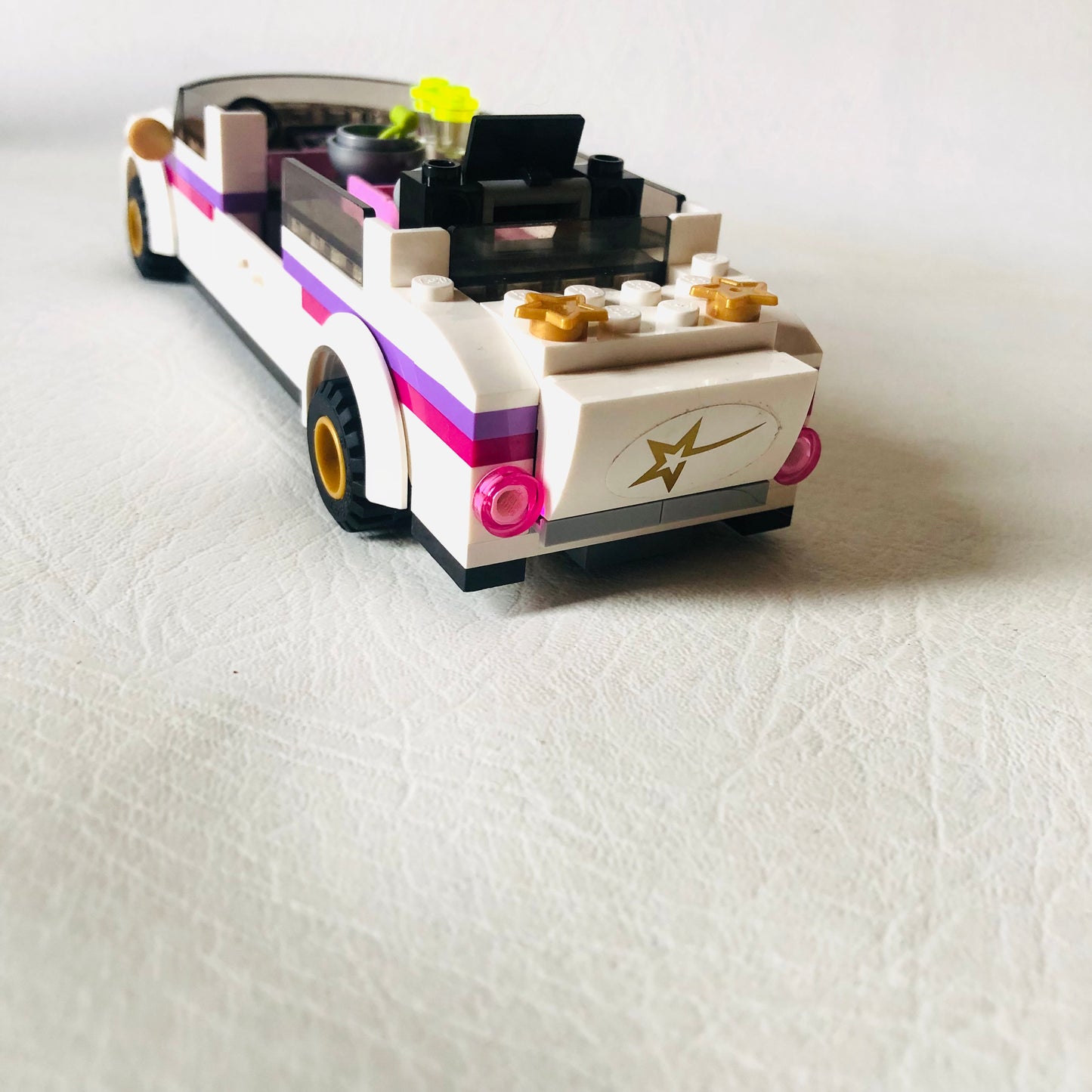 LEGO FRIENDS: Pop Star Limousine (41107) 100% Complete With Instructions & Minifigures