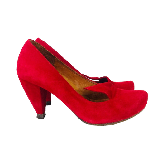 Chie Mihara Red Suede Itamaraca Cone Heel 40s Style Court Shoe Heels Size 36 UK3