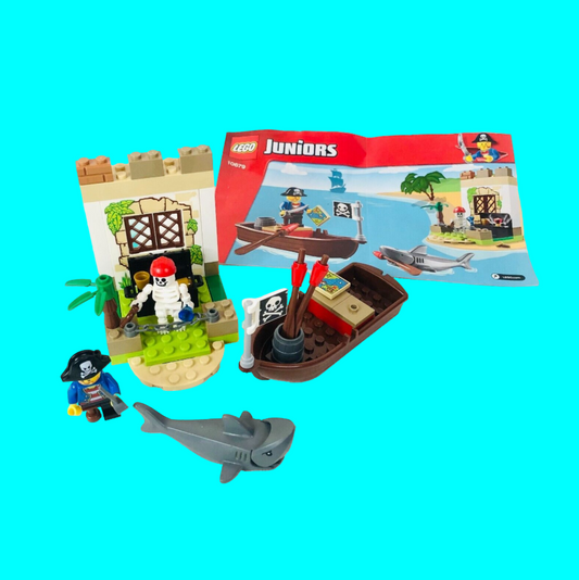 Lego Juniors: Pirate Treasure Hunt Set (10679) Easy Build 100% Complete With Instructions and Minifigures