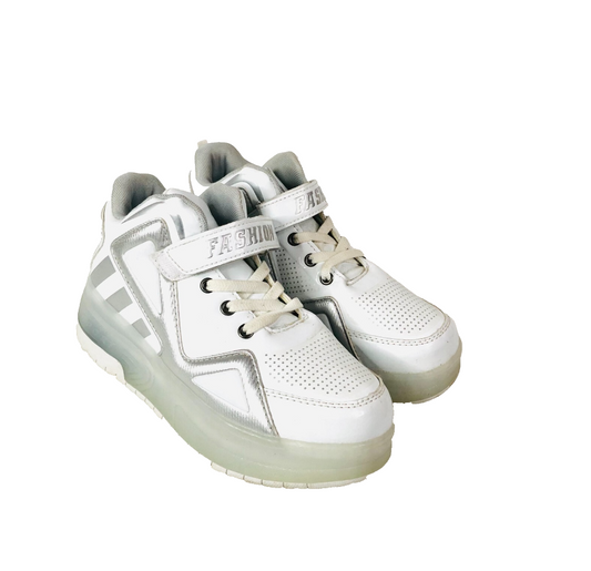 Kids Unisex White Wheel Trainers LED Light Up Flash Roller Skate Sneaker Shoes Size 38 (UK 5)