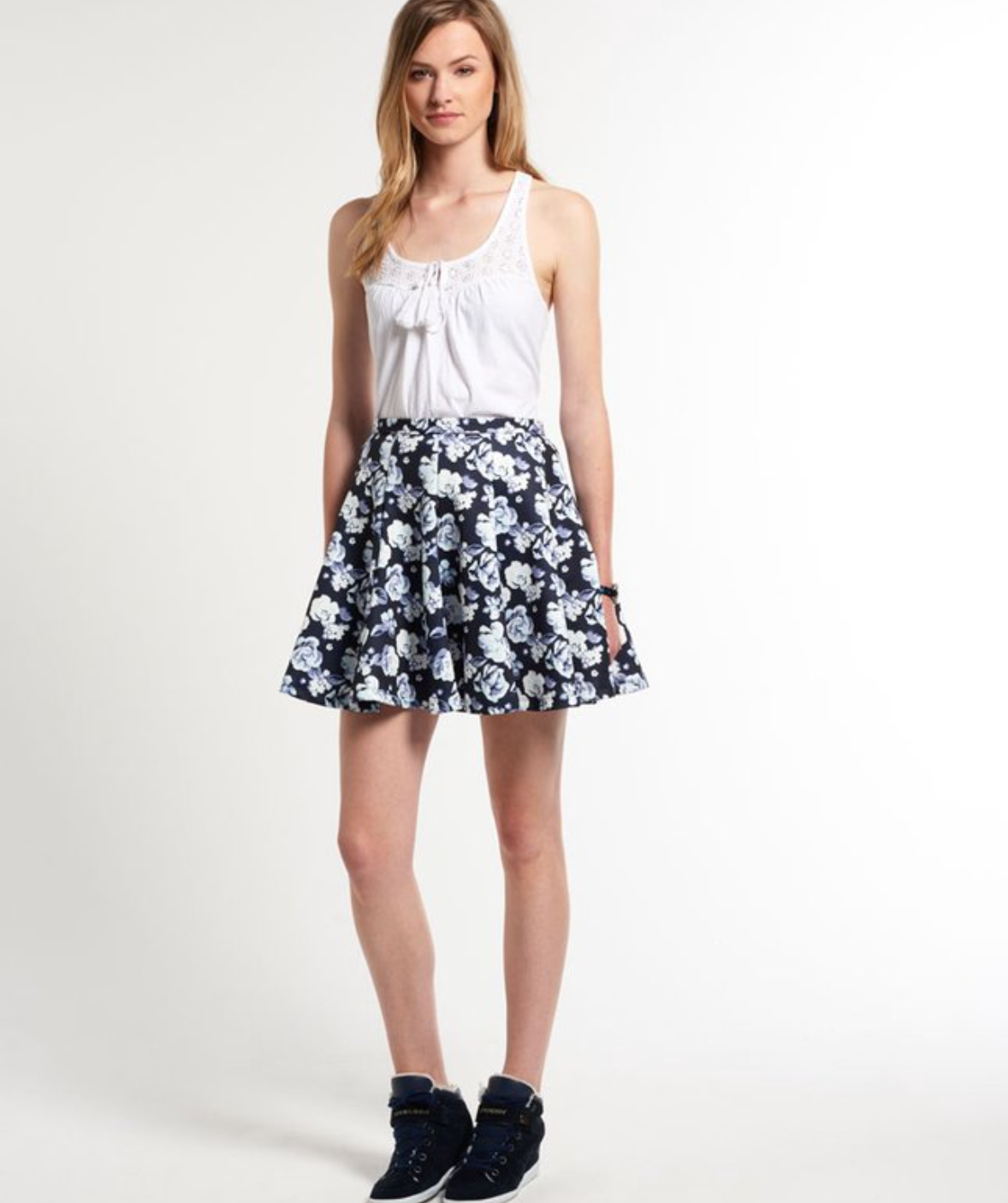 Superdry Navy Blue Floral Scuba Skater Mini Skirt Size Medium (UK 10)