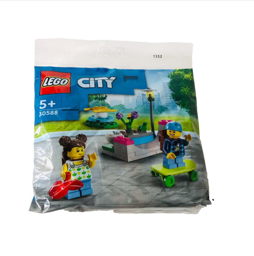 LEGO CITY: Kids’ Playground (30588) Polybag Brand NEW Sealed