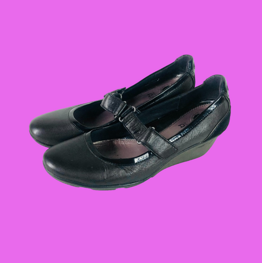 Clarks Active Air Black Leather Low Wedge Heel Mary Jane Shoes Size 6 (39)